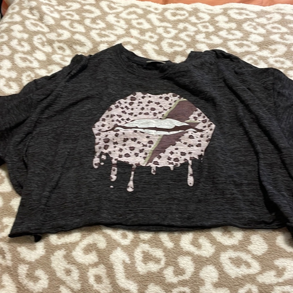 boutique t shirt